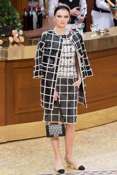 Look 66